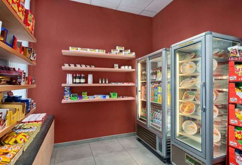 ホテル Hilton Garden Inn Rome Airport