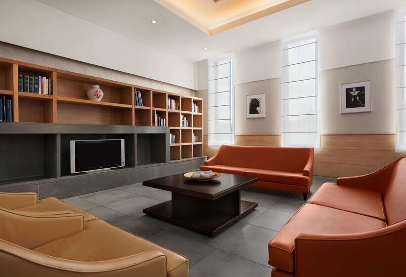 ホテル Hilton Garden Inn Rome Airport