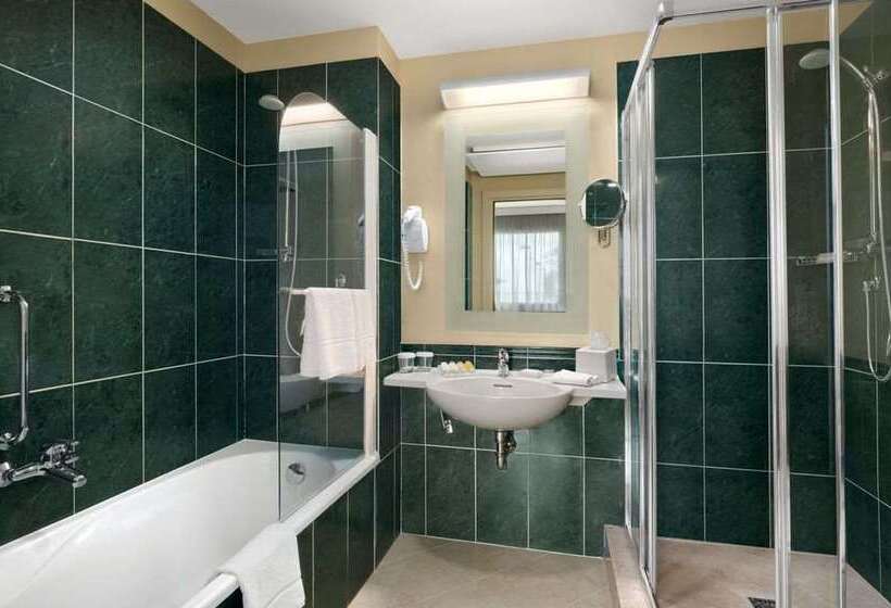 ホテル Hilton Garden Inn Rome Airport