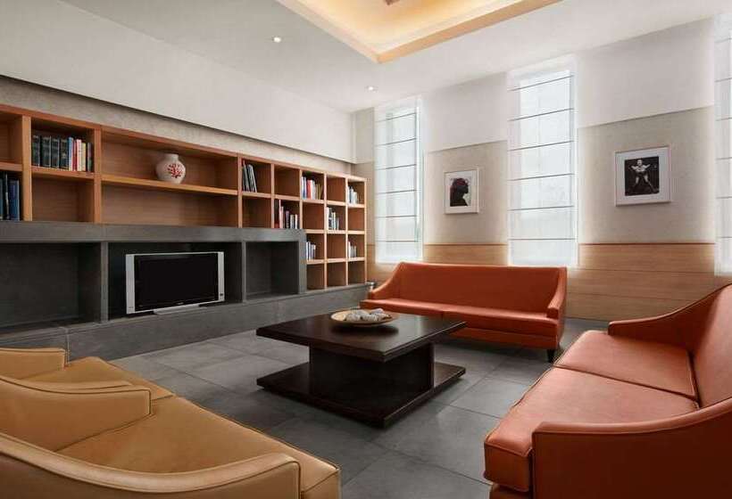 ホテル Hilton Garden Inn Rome Airport