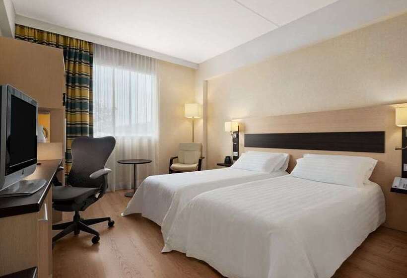 ホテル Hilton Garden Inn Rome Airport