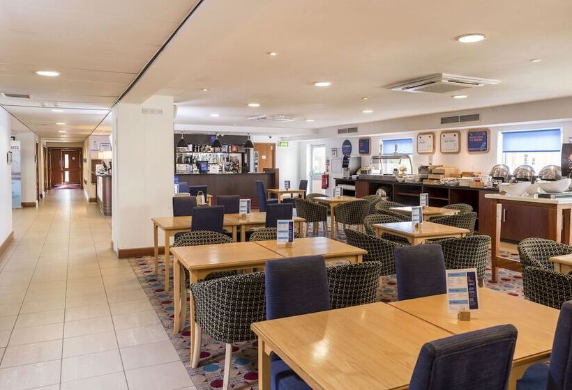 ホテル Holiday Inn Express Birmingham Star City, An Ihg