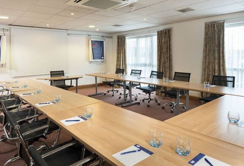 ホテル Holiday Inn Express Birmingham Star City, An Ihg