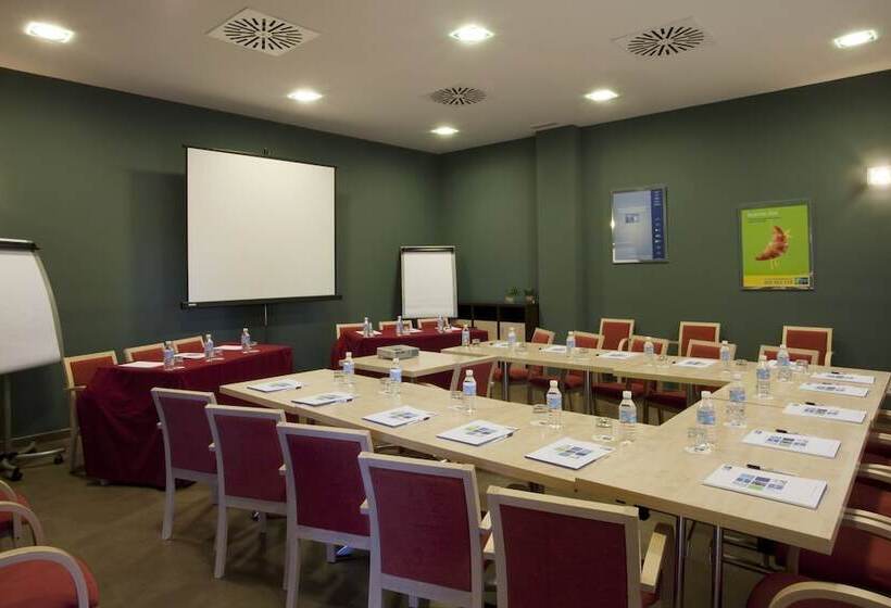 هتل Holiday Inn Express Madrid Getafe, An Ihg