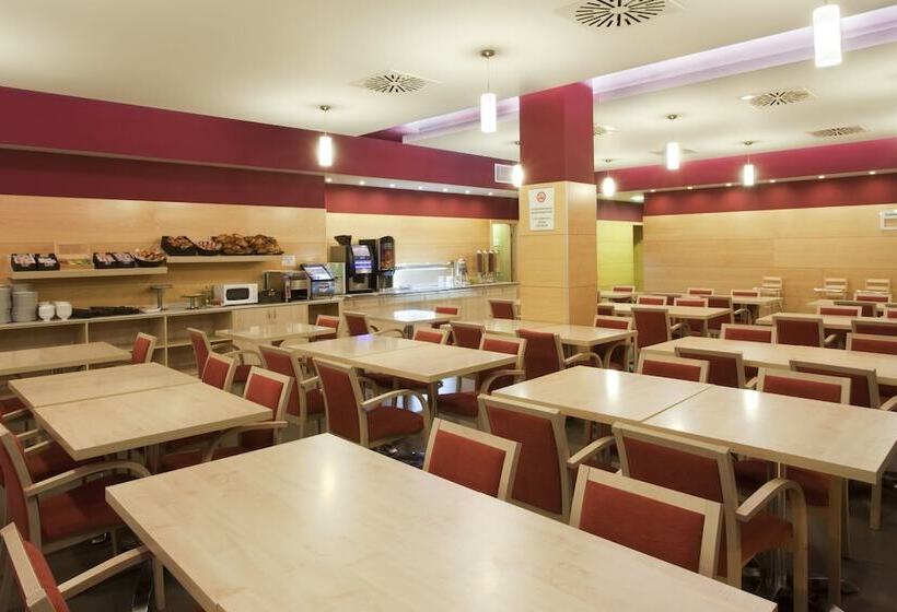 هتل Holiday Inn Express Madrid Getafe, An Ihg