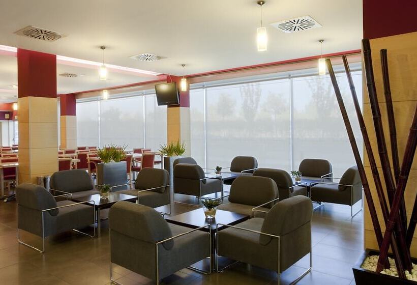 هتل Holiday Inn Express Madrid Getafe, An Ihg