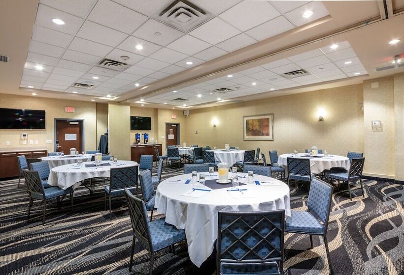 ホテル Holiday Inn Express & Suites Riverport Richmond, An Ihg