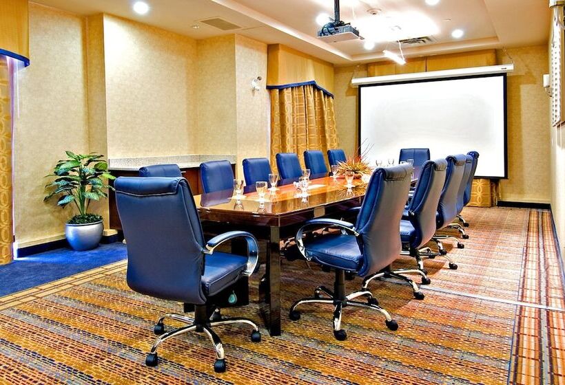 ホテル Holiday Inn Express & Suites Riverport Richmond, An Ihg