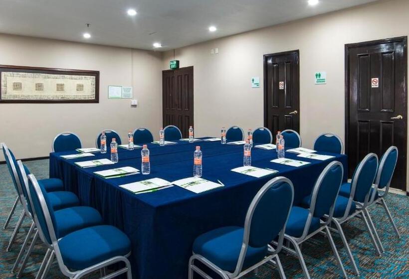 ホテル Holiday Inn & Suites Mexico Zona Reforma, An Ihg