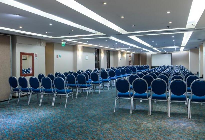 ホテル Holiday Inn & Suites Mexico Zona Reforma, An Ihg