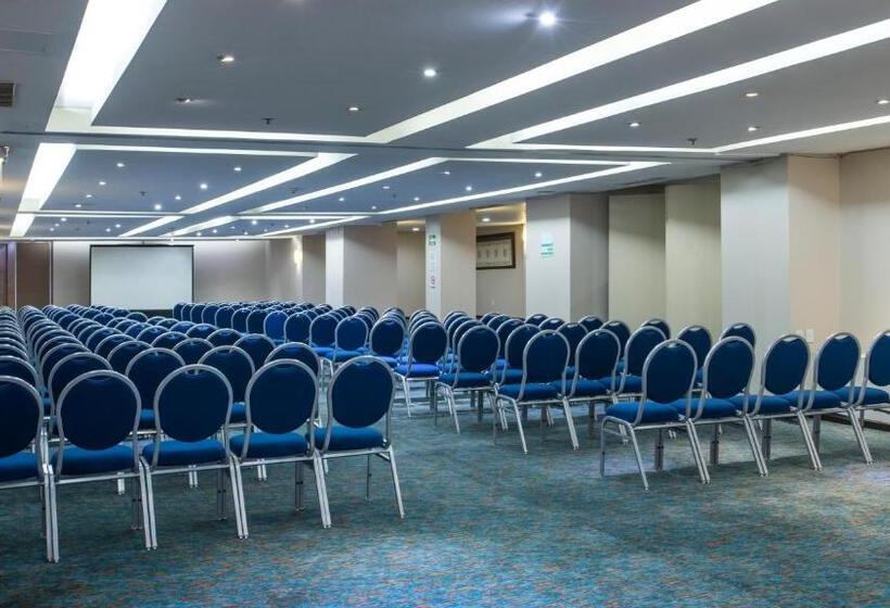 ホテル Holiday Inn & Suites Mexico Zona Reforma, An Ihg