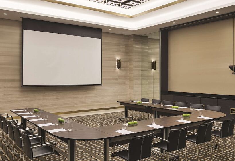 هتل Hyatt Regency Al Kout Mall