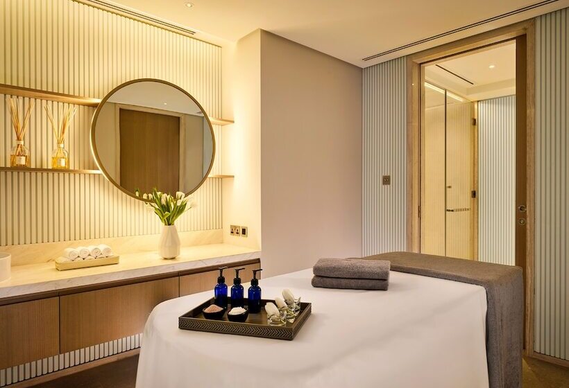 هتل Hyatt Regency Al Kout Mall