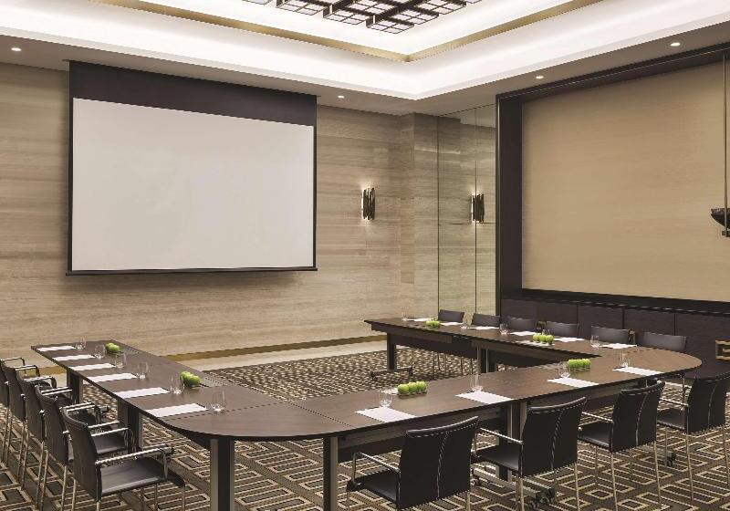 هتل Hyatt Regency Al Kout Mall