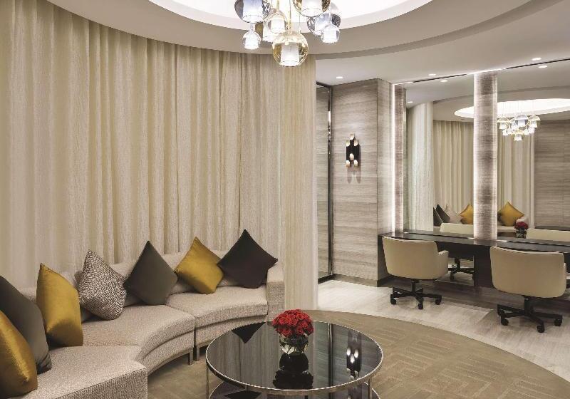 هتل Hyatt Regency Al Kout Mall