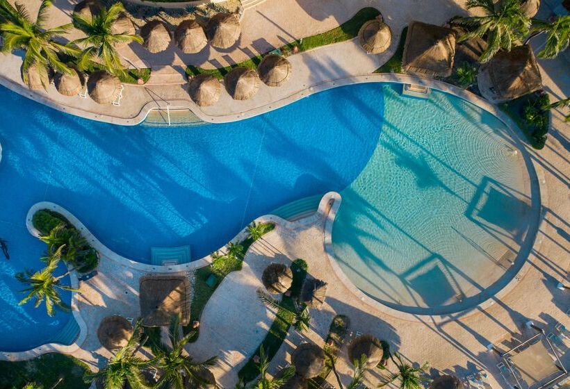 호텔 Iberostar Waves Tucán