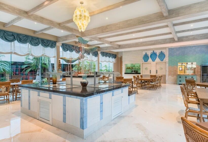 호텔 Iberostar Waves Tucán