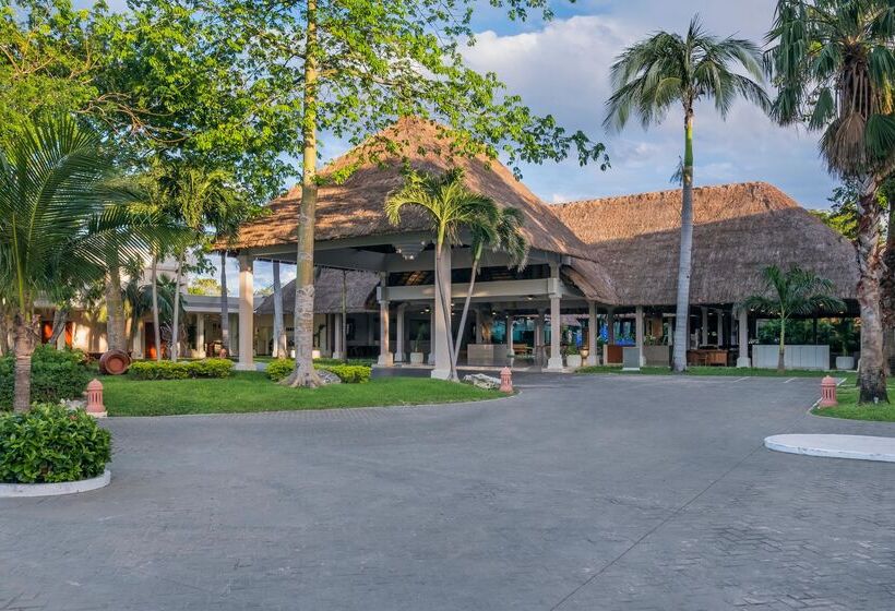 호텔 Iberostar Waves Tucán