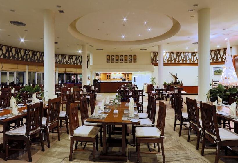 Independence Hotel Resort & Spa