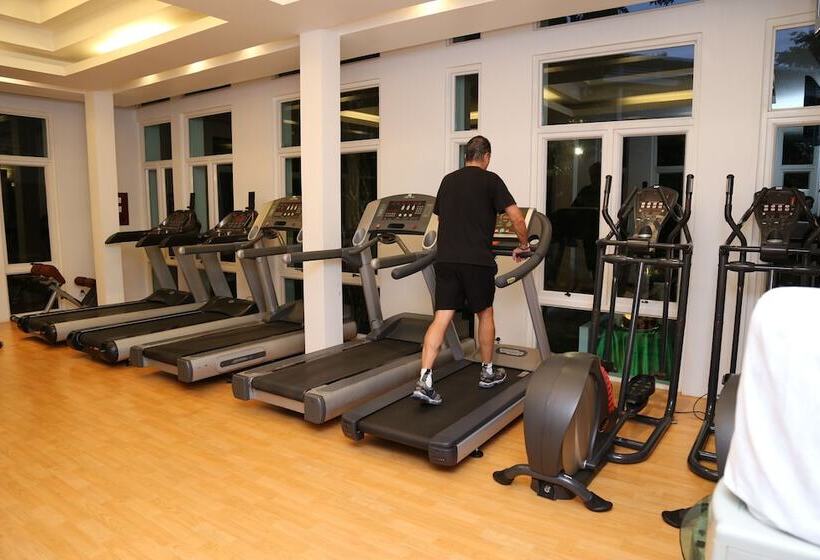 Independence Hotel Resort & Spa