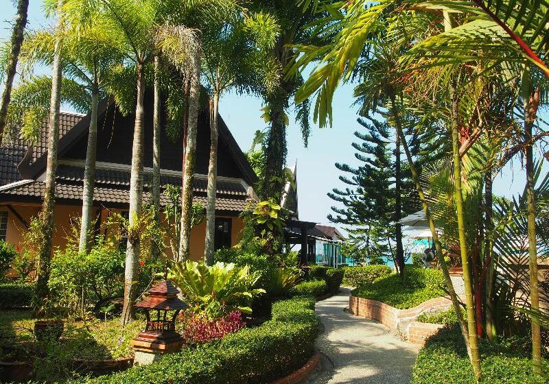 ホテル Khaolak Palm Beach Resort