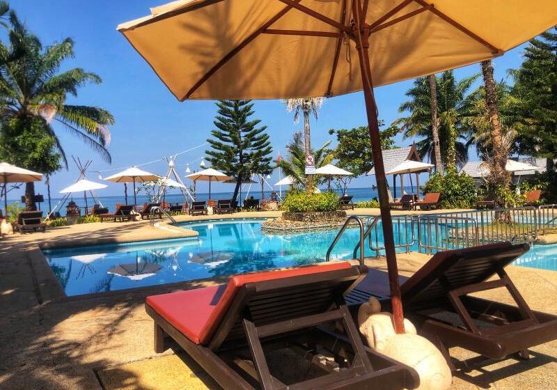 ホテル Khaolak Palm Beach Resort