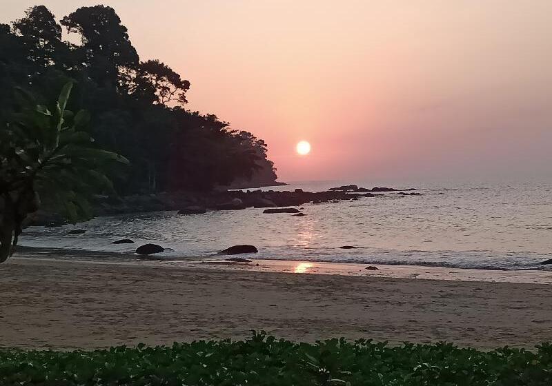 ホテル Khaolak Palm Beach Resort