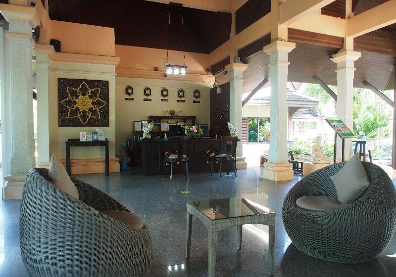 ホテル Khaolak Palm Beach Resort