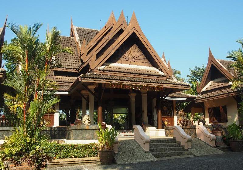 ホテル Khaolak Palm Beach Resort