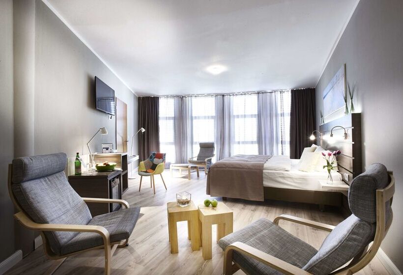 فندق Kiel By Golden Tulip