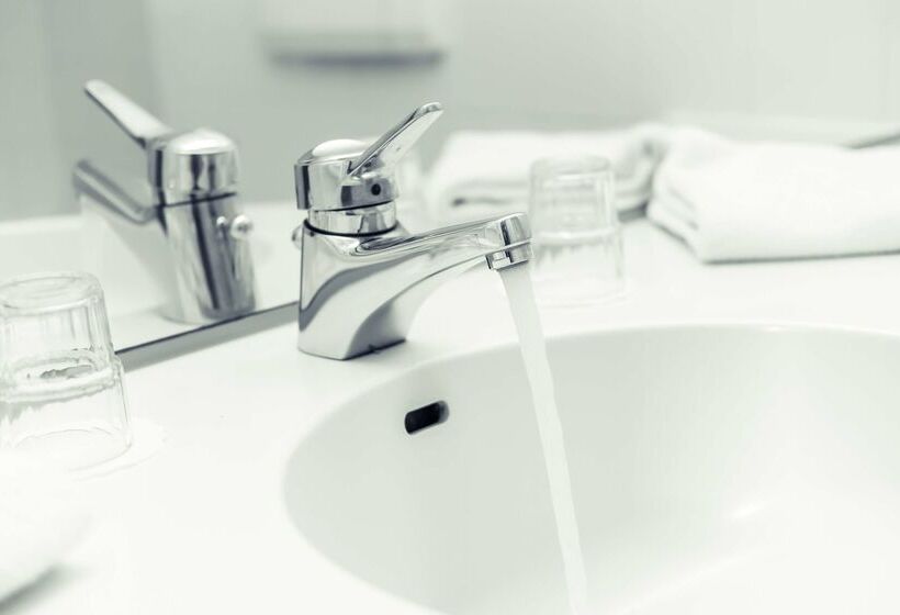 فندق Kiel By Golden Tulip