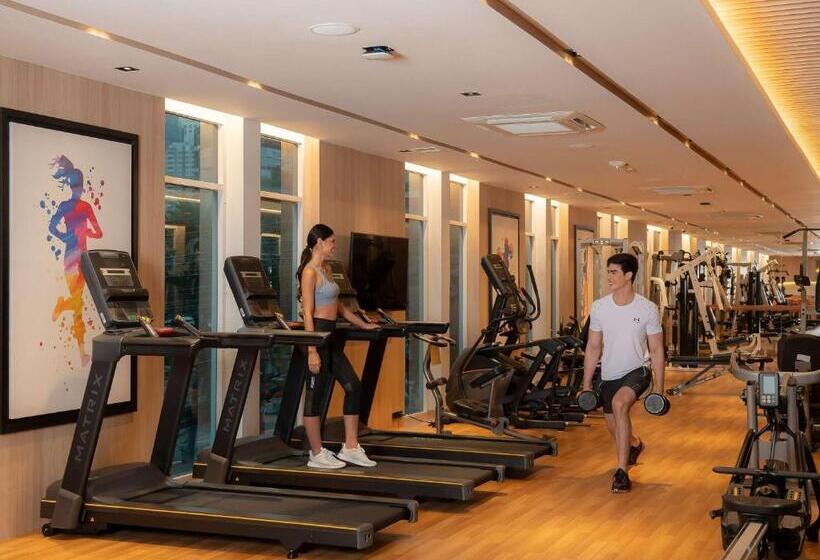 Novotel Living Bangkok Sukhumvit Legacy