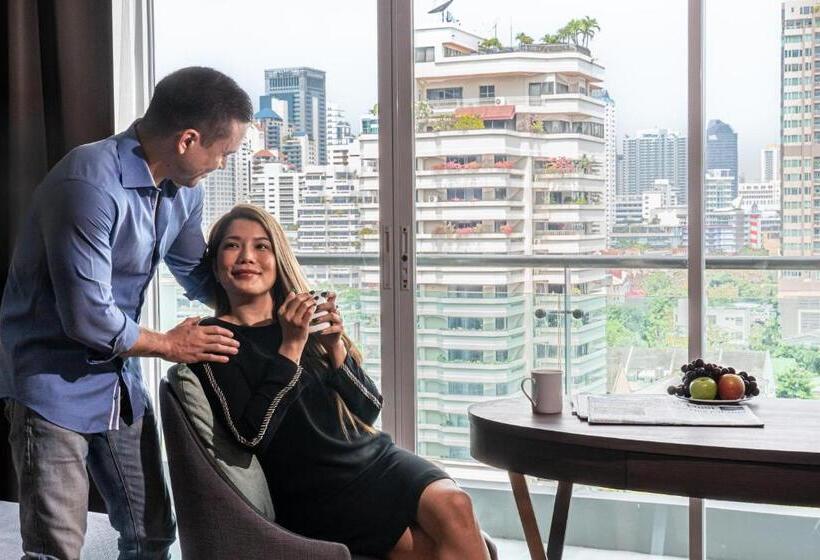 Novotel Living Bangkok Sukhumvit Legacy