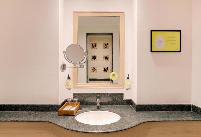 Lemon Tree Hotel Hinjewadi Pune