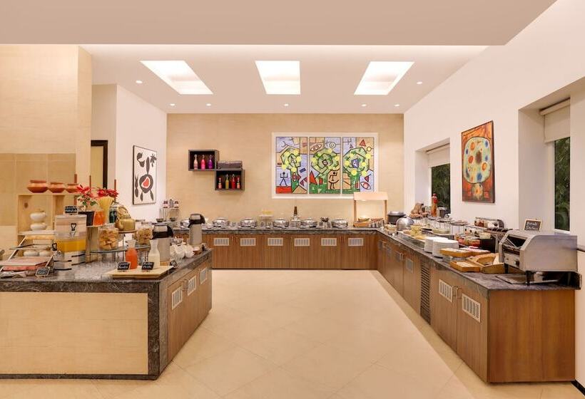 Lemon Tree Hotel Hinjewadi Pune