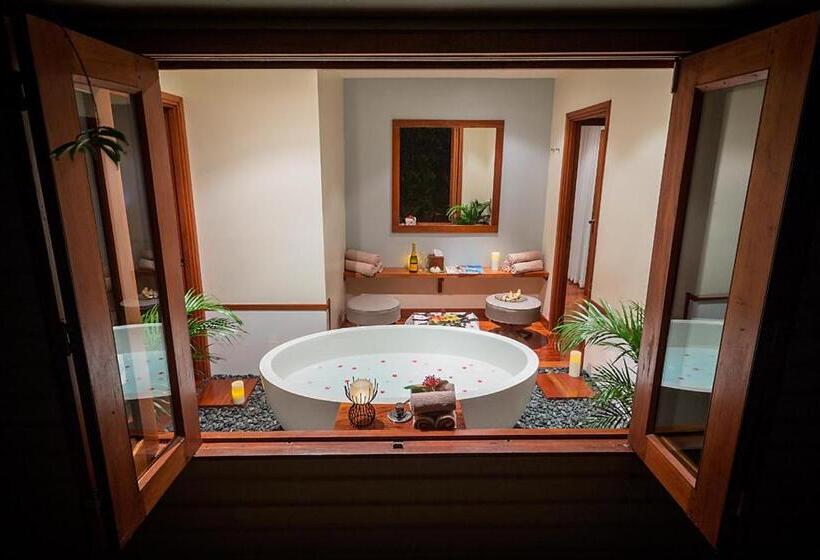 هتل Likuliku Lagoon Resort   Adults Only