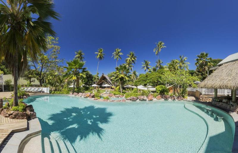 هتل Malolo Island Resort