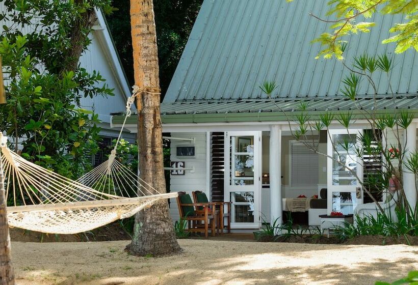 ホテル Malolo Island Resort