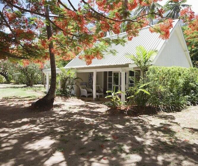 ホテル Malolo Island Resort