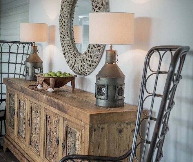 ホテル Malolo Island Resort