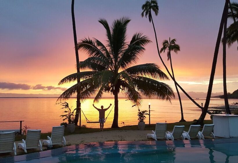 酒店 Mango Bay Resort