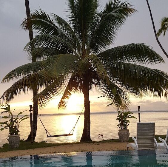 酒店 Mango Bay Resort