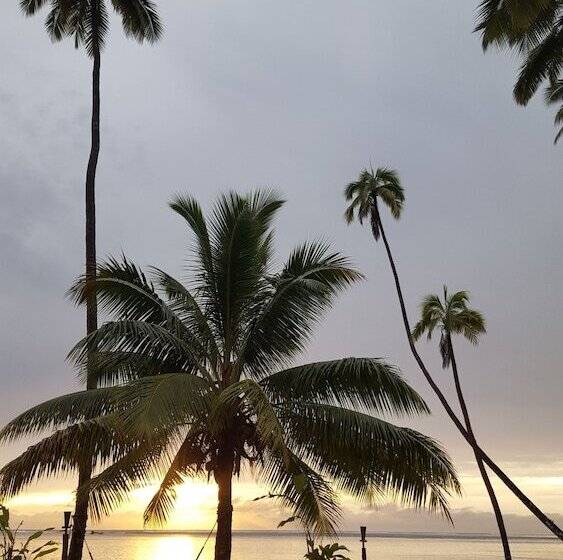 هتل Mango Bay Resort