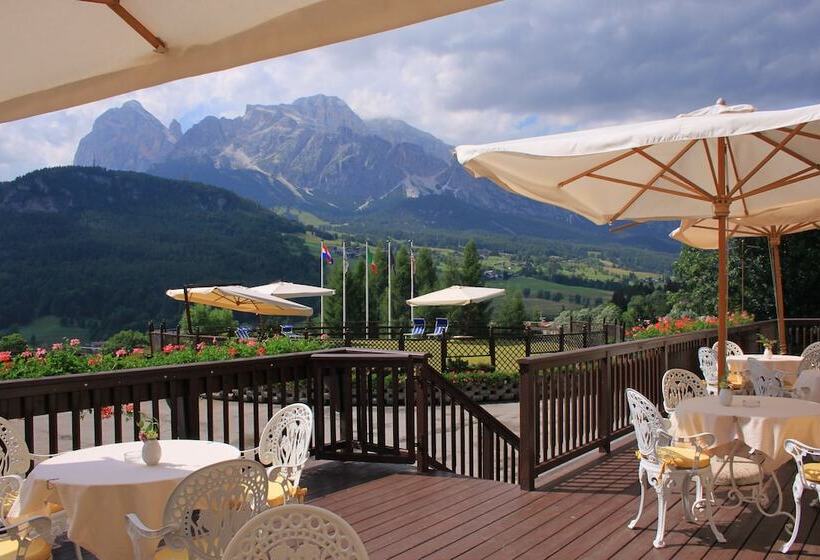 Отель Miramonti Majestic Grand