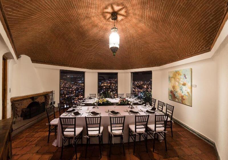 Отель Mision Grand Casa Colorada