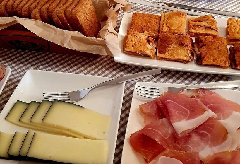 فندق Mons Major Relais