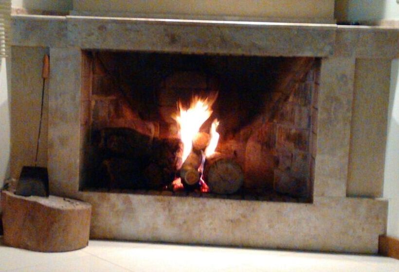 בית מלון כפרי Monte Carlo