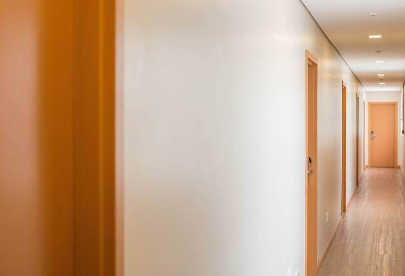 בית מלון כפרי Monte Carlo