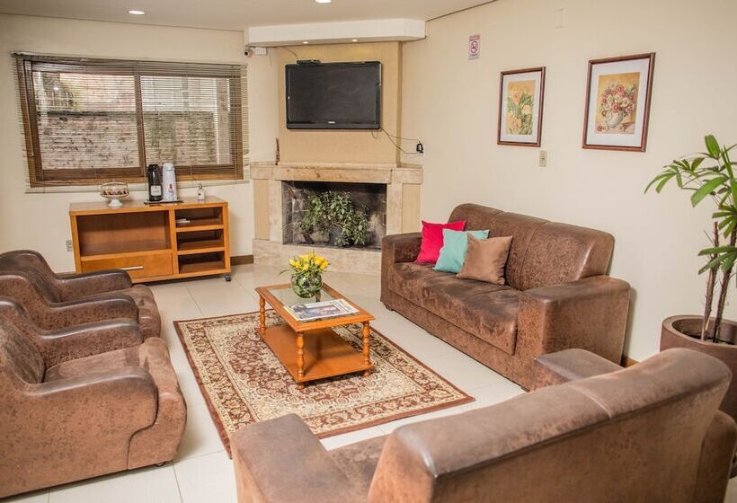 בית מלון כפרי Monte Carlo