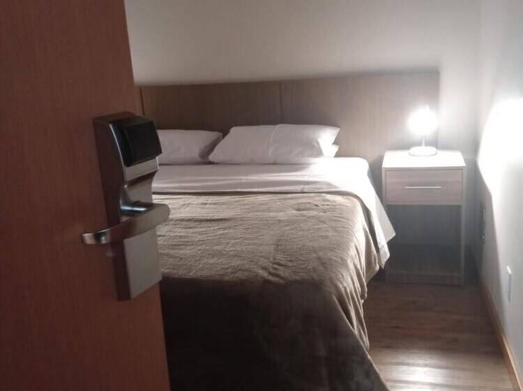 בית מלון כפרי Monte Carlo